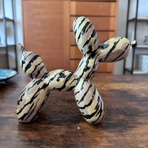 8 Inch Balloon Dog Sculpture - Tiger Stripes